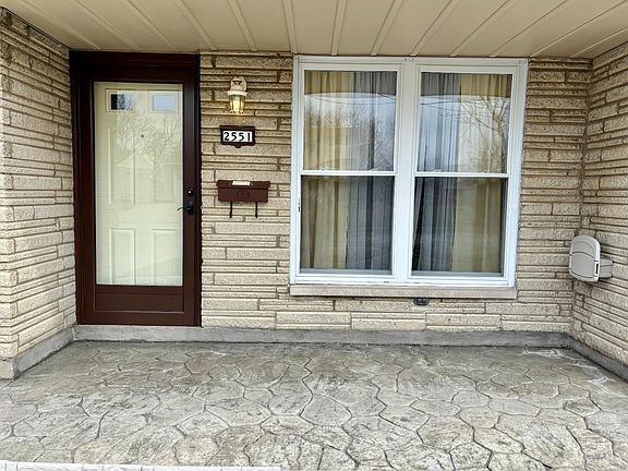 2nd image of 2551 Byrneside Dr