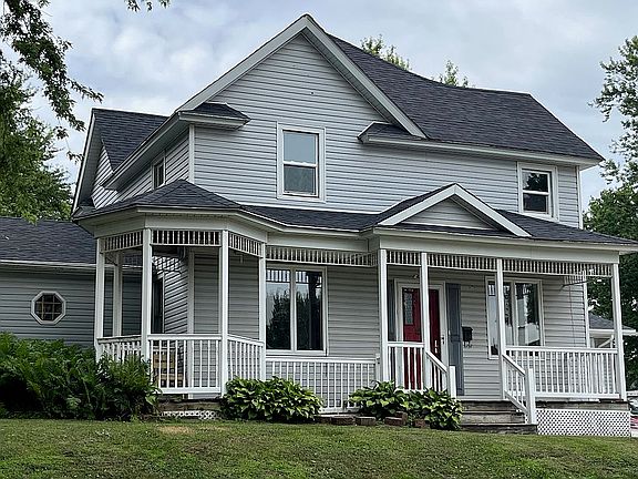 2nd image of 221 2nd St