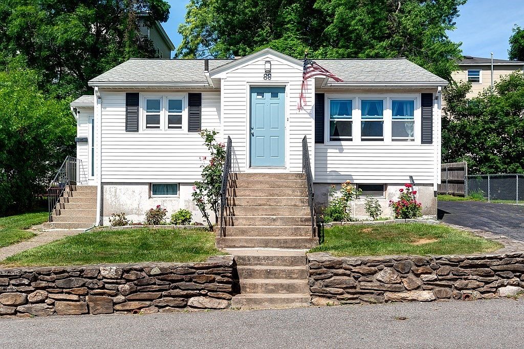 88 Pilgrim Ave, Worcester, MA 01604 | Zillow