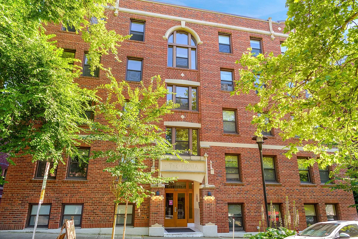 Building Photo - Fionia Apartments