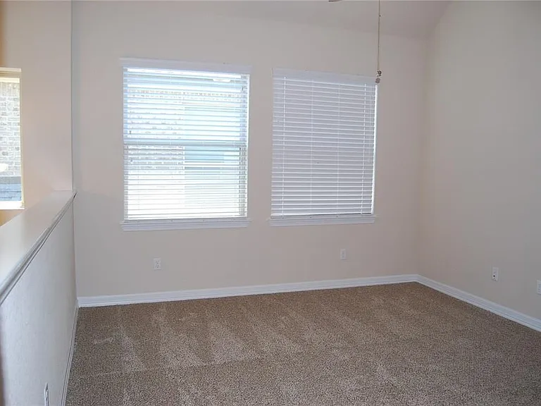 2501 Meyer Cv #B — Photo 9