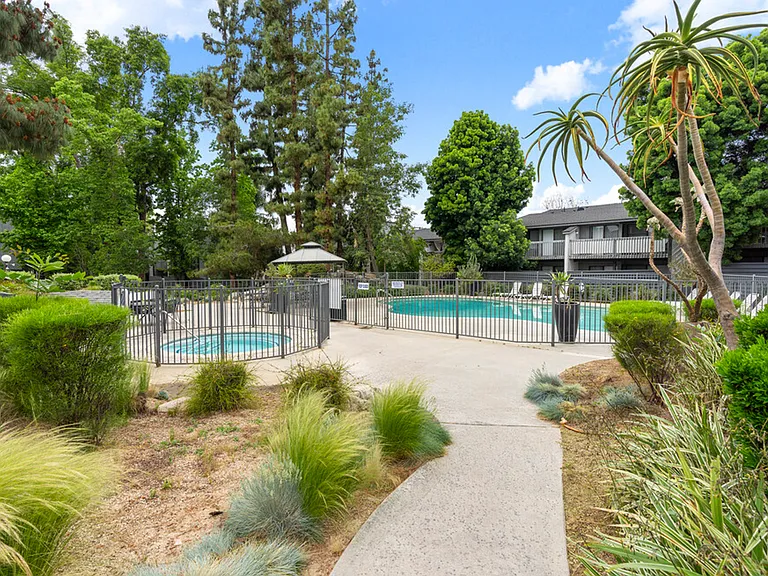 University Crest Apartments - Near UCR — Photo 49