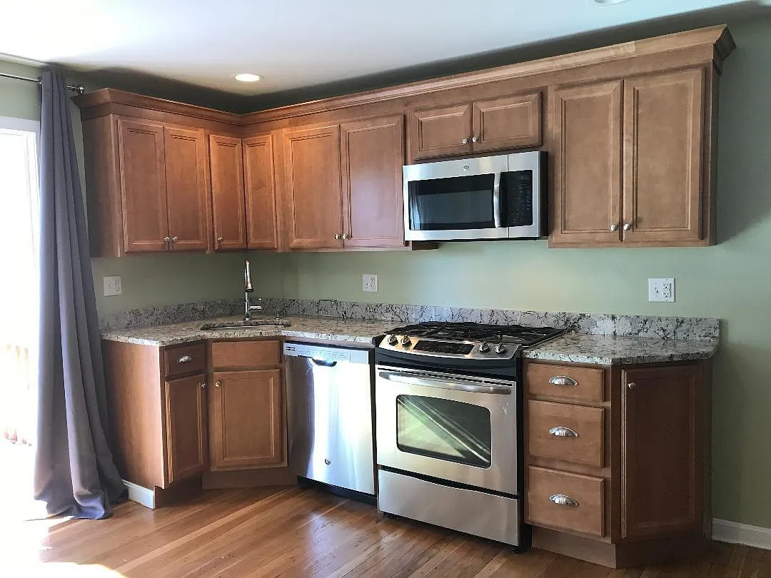 2 bed, 980 sqft, $2,100 — Photo 4
