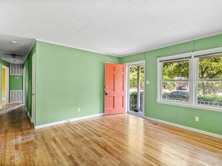 2815 Skycrest Dr — Photo 3