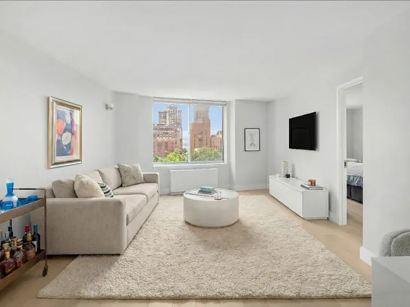 303 Greenwich St #8AB, New York, NY 10013