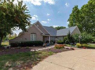 18677 270th St, Eldridge, IA 52748