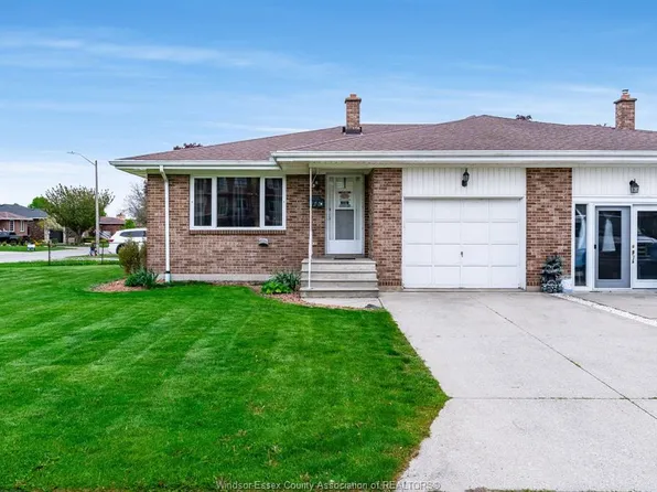 11 Elizabeth Cres, Leamington, ON N8H 4P7