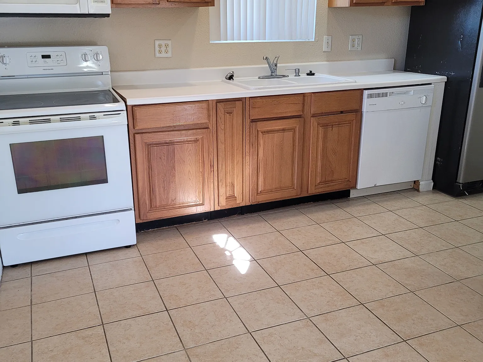 301 Greenbriar Rd - 1 — Photo 3