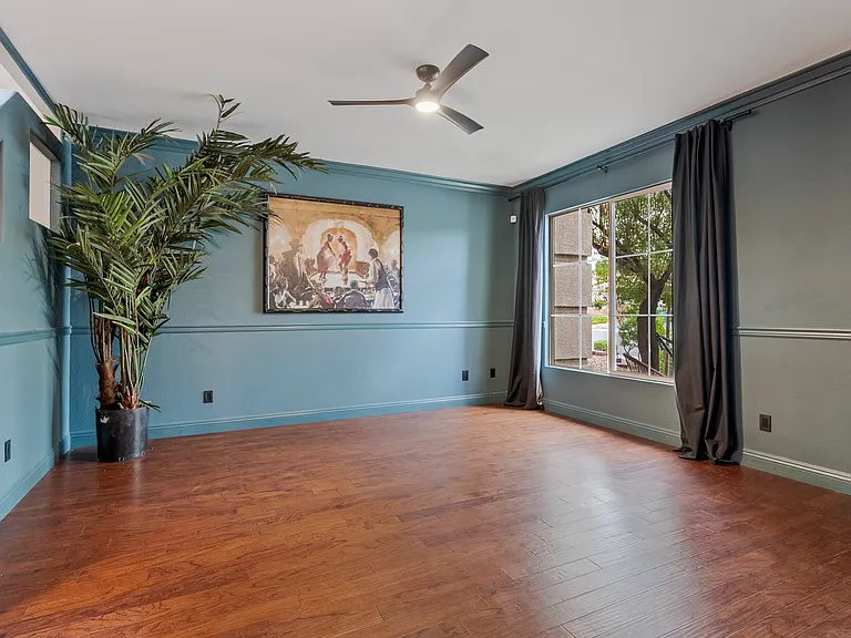 10956 Stags Leap Ct — Photo 12