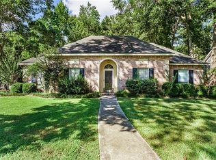 106 Debellvue Pl, Mandeville, LA 70471