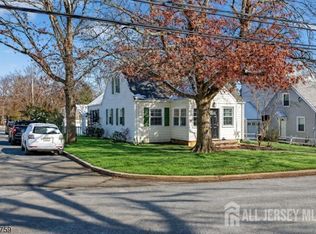 101 Ravine Dr, Matawan, NJ 07747