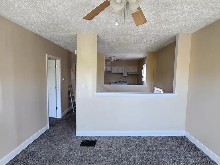 370 W Ferry St #2 — Photo 3