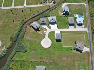 824 4th St, Port Bolivar, TX 77650