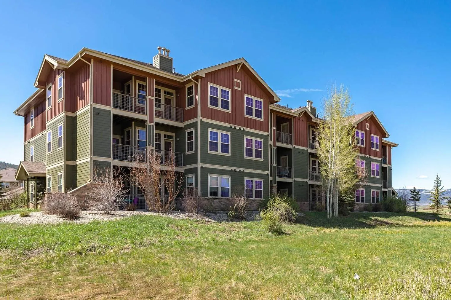 2 bed, 1178 sqft, $2,275 — Photo 1