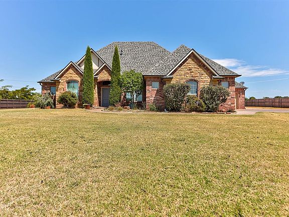 2nd image of 281 Meadow Lark Ln