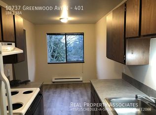 10737 Greenwood Ave N #401, Seattle, WA 98133