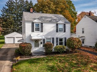984 Bon Air Dr, Sharon, PA