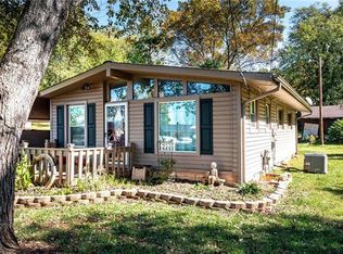1503 N Frye Ave, Newton, NC 28658