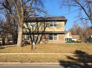 5323 Hickman Rd, Des Moines, IA 50310