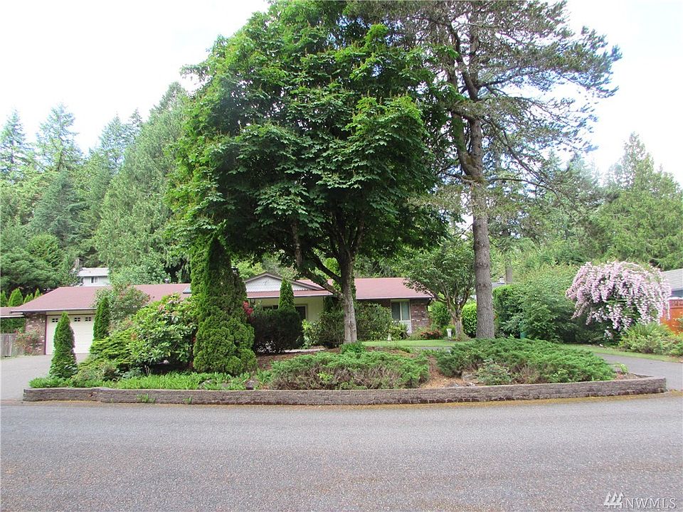 1st image of 1715 Camelot Park SW