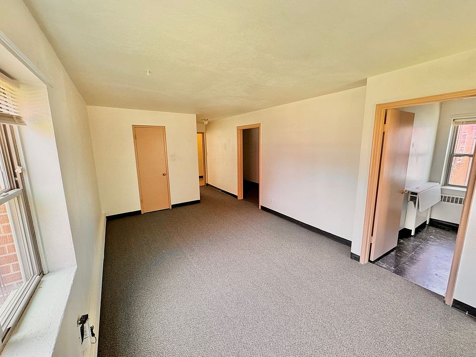 1st image of 1510 3rd Ave NE #7-203
