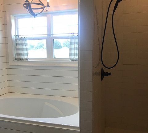 Master Tub and Walk-in Showe