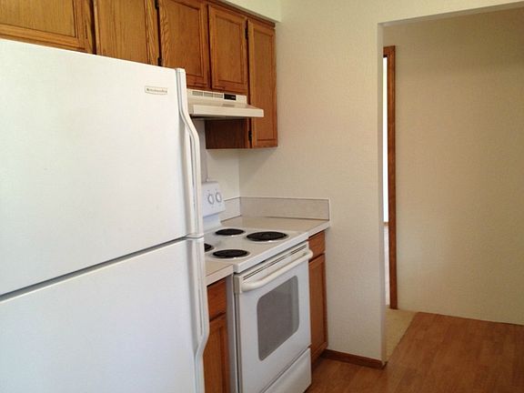 4th image of 1441 Orchard Ct N