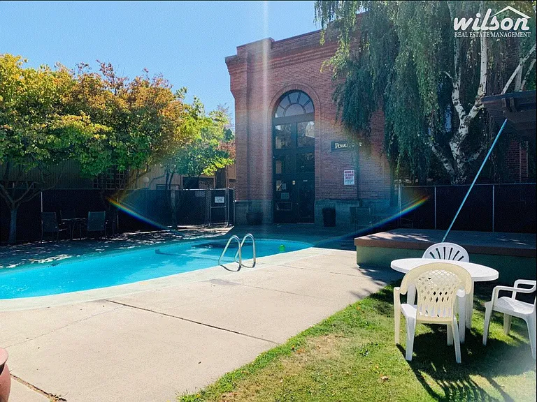 Powerhouse Apts — Photo 9