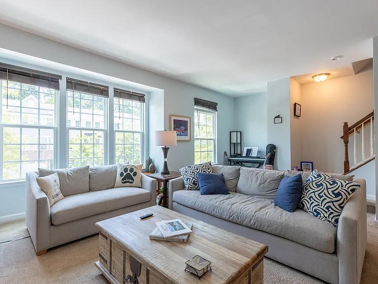 220 W General Grey Ct — Photo 4