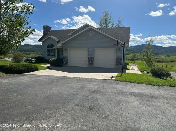 253 Southbrook Dr, Thayne, WY 83127