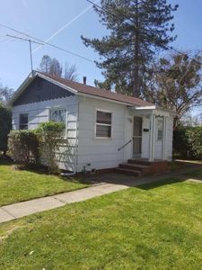 214 Lincoln St, Medford, OR, 97501
