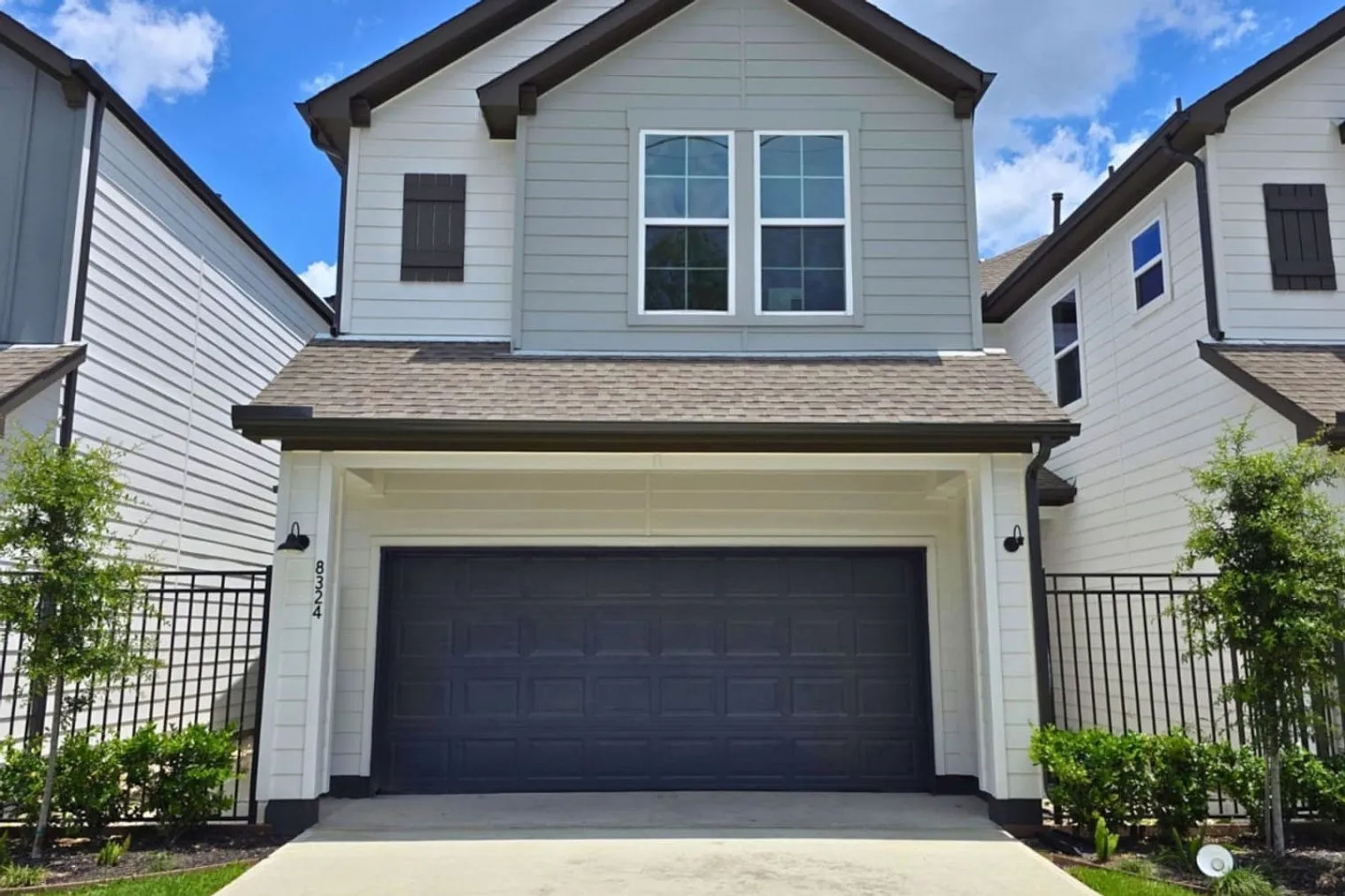 3 bed, 2.0 bath, 1614 sqft, $3,752 — Photo 2