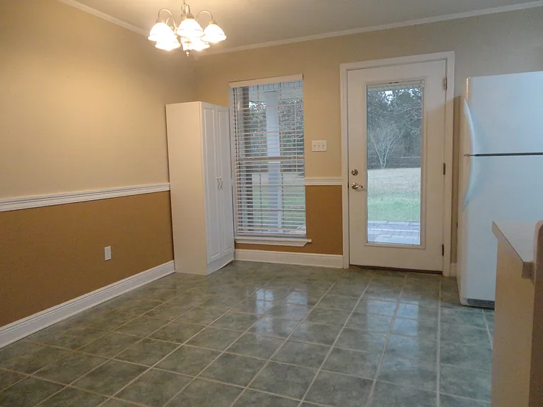 9441 Hidden Acres Rd — Photo 5