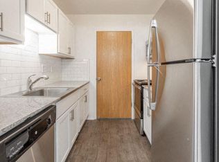 West Oaks, Southfield, MI 48076