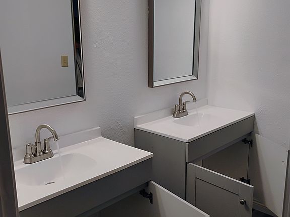 3rd image of 4306 N Emerson Ave #102