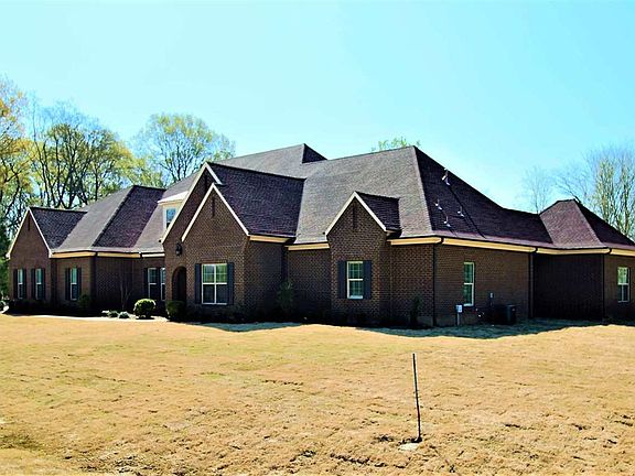 3rd image of 25 Hawthorne Dr