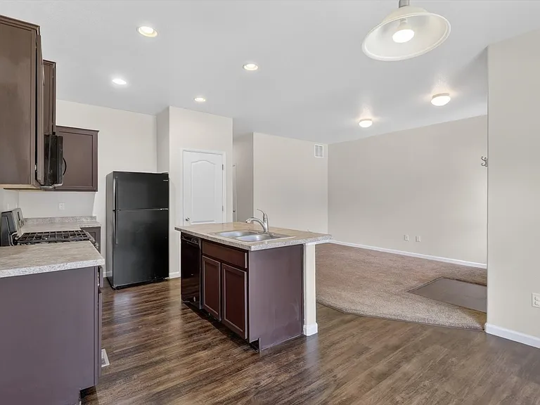 1209 Bistre St — Photo 12