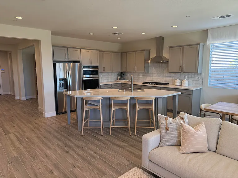 39912 Felicita Pkwy #39912 — Photo 9