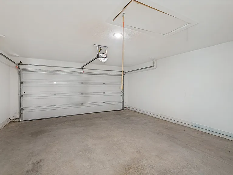 1806 Balfour Bnd — Photo 11
