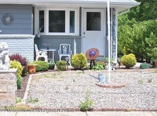 2212 Mount Hood Ln, Toms River, NJ