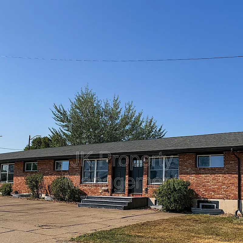 2 bed, 1.0 bath, $1,200 — Photo 1