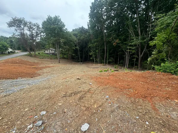 951 Sherwood Dr, Morristown, TN 37814