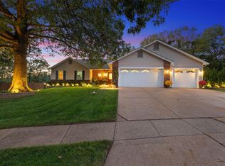 1211 Wood Station Pl, Ballwin, MO 63021