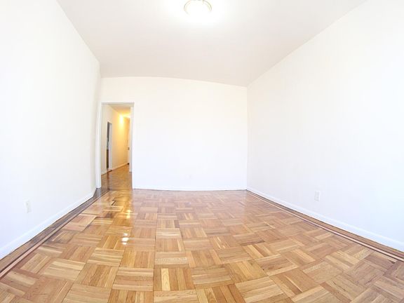 2nd image of 2700 Grand Concourse #510-1
