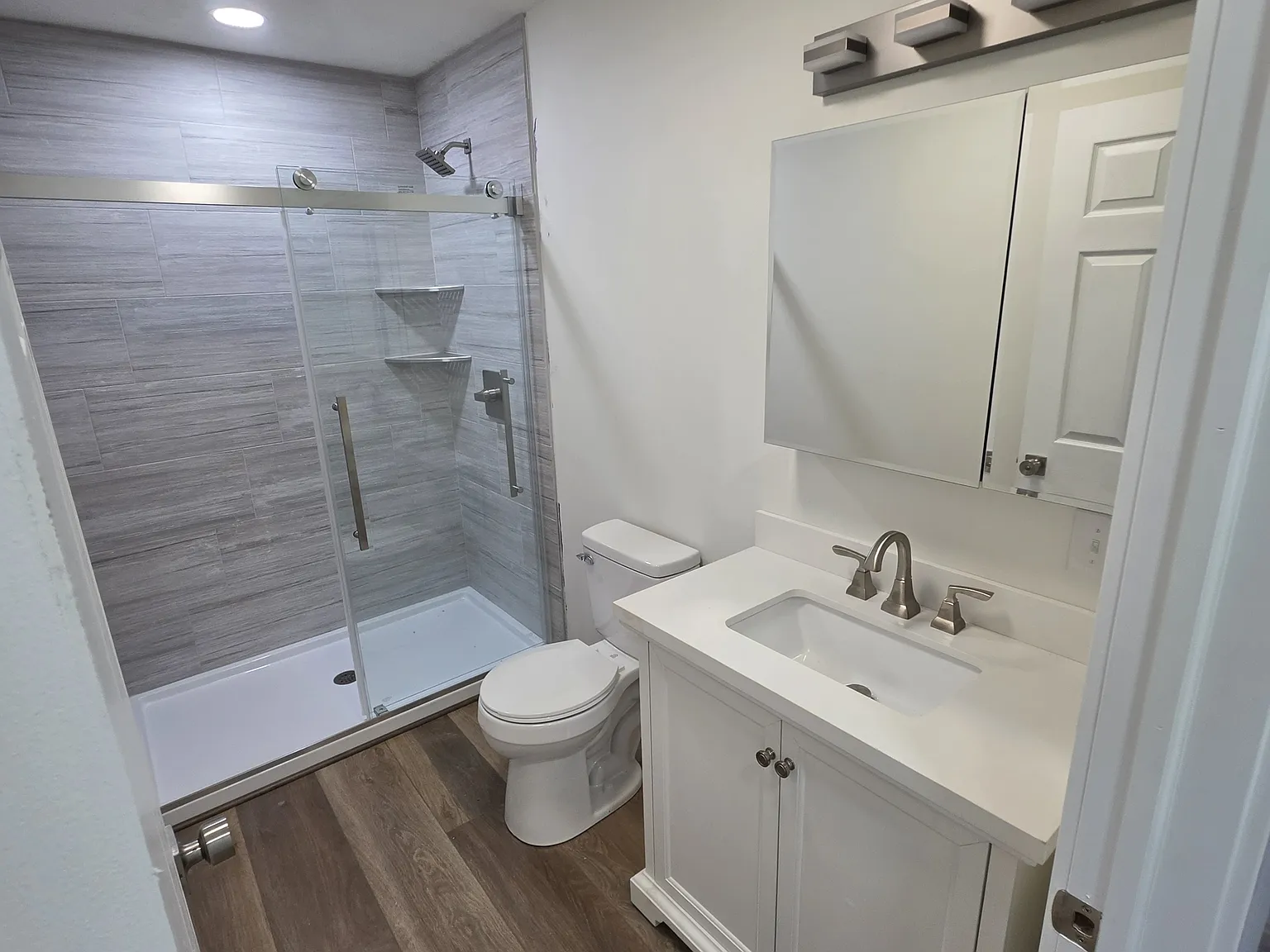 2 bed, 1200 sqft, $1,350 — Photo 4