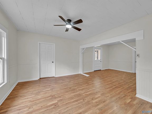3rd image of 346 School St