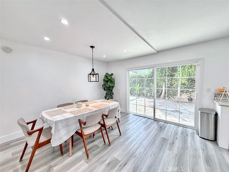 2134 N Pami Cir — Photo 16
