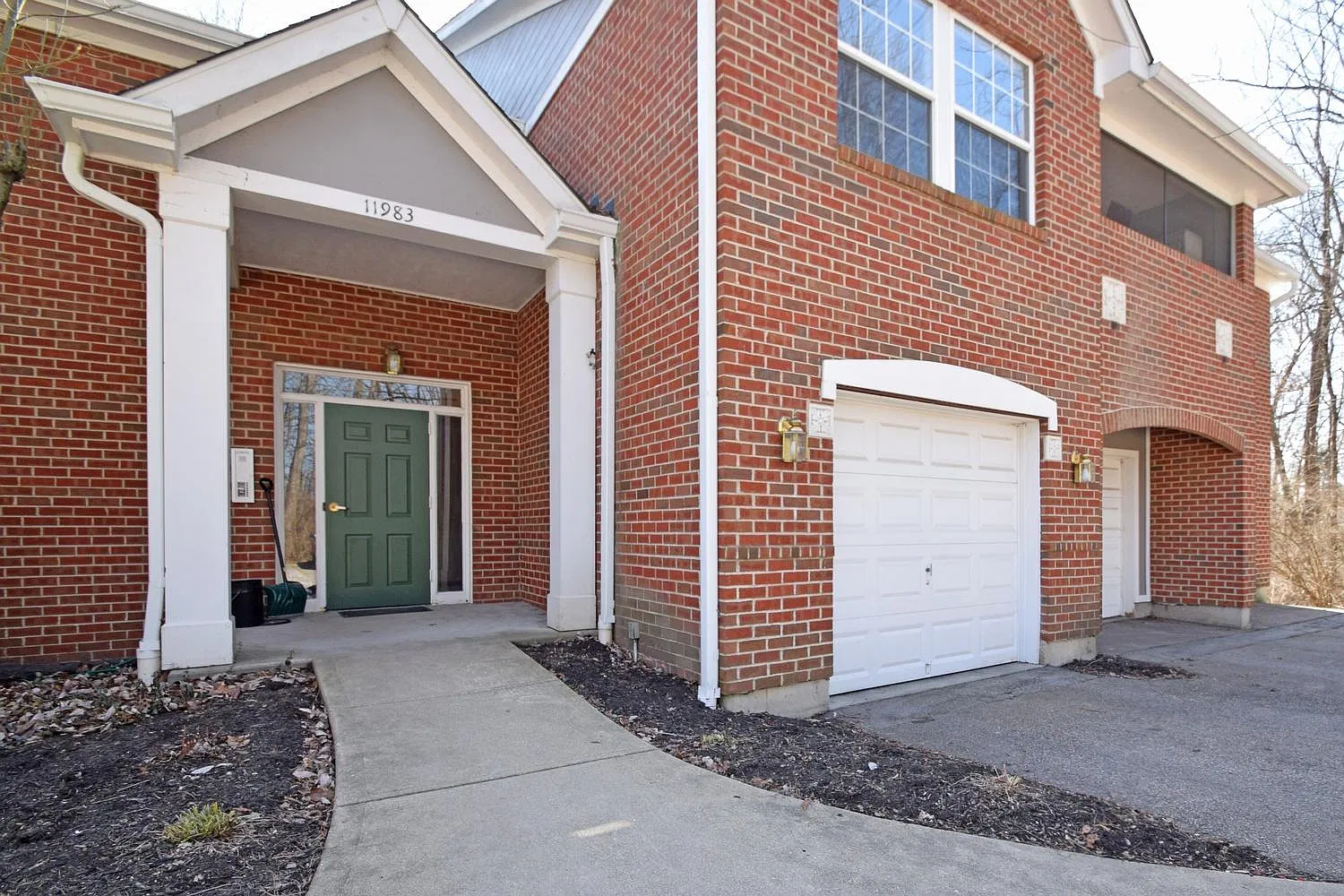 2 bed, 1136 sqft, $1,850 — Photo 3