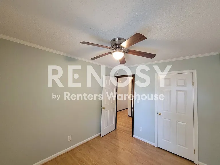914 Wildwood Square Ct — Photo 28