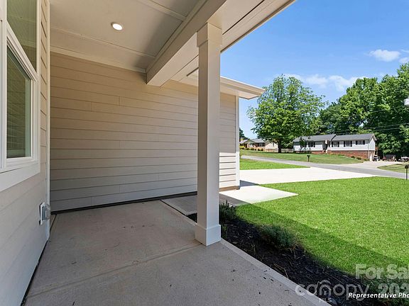 3rd image of 114 Coolbrook Rd